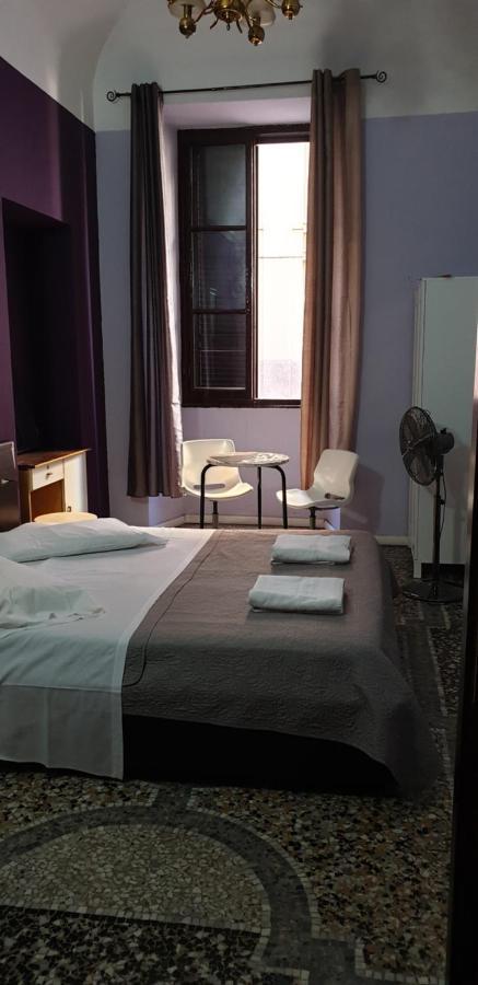 Guesthouse Ava Roma ภายนอก รูปภาพ
