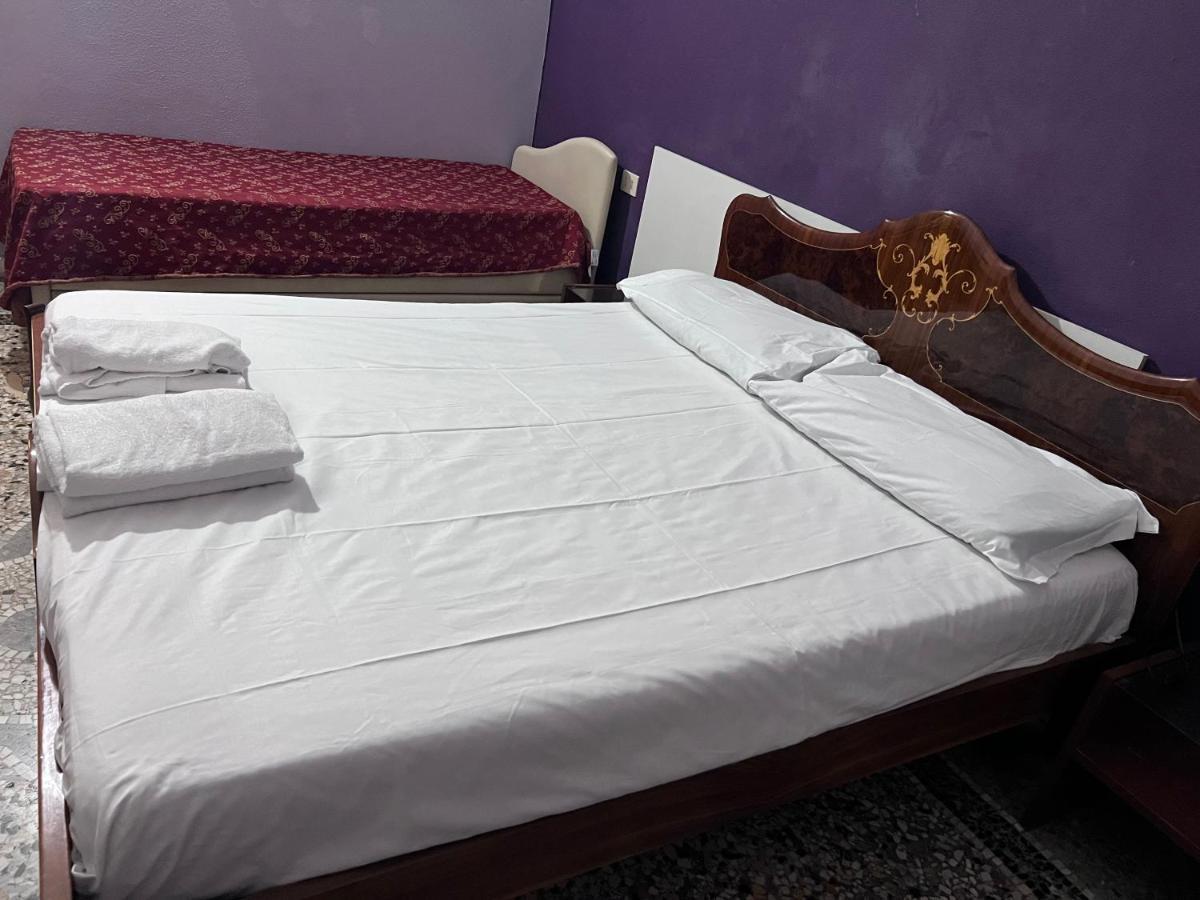 Guesthouse Ava Roma ภายนอก รูปภาพ