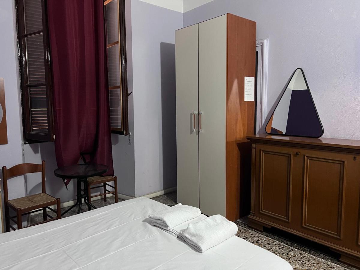 Guesthouse Ava Roma ภายนอก รูปภาพ